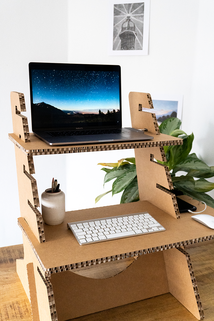 KartentZit-sta-bureau-BruinBbh8cQgabL7Vc