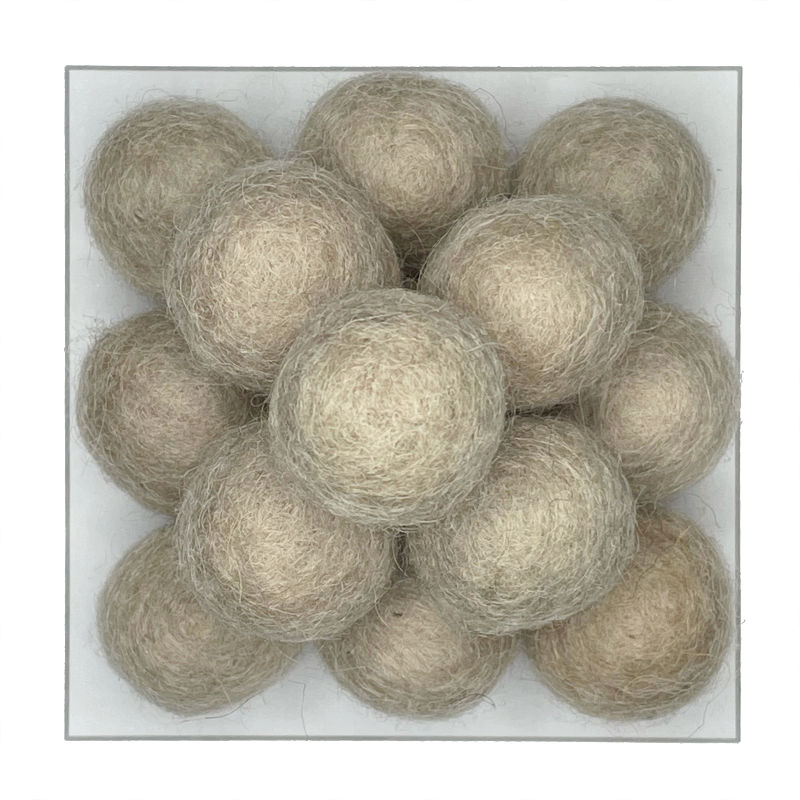 Viltbal-Feltball_LichtBeige_20-R-79-W-NA