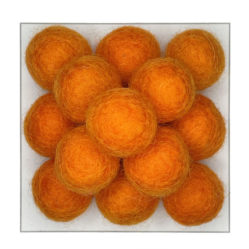 Viltbal-Feltball_Oranje_20-R-NA-W-33