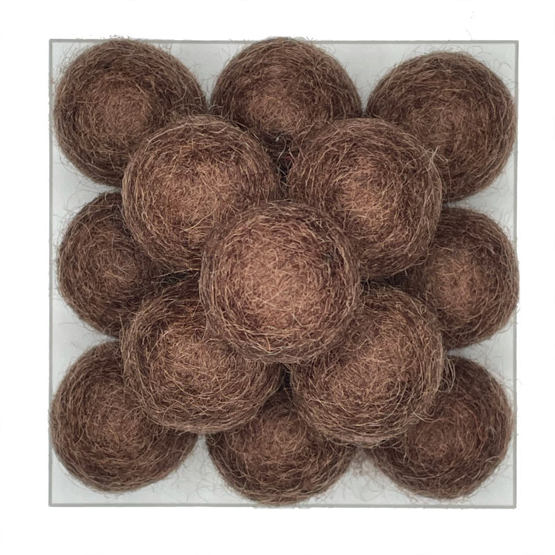 Viltbal-Feltball_BruinChoco_20-R-55-W-80