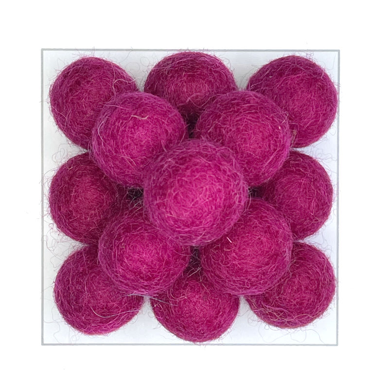 Viltbal-Feltball_Fuchsia_20-R-39-W-24