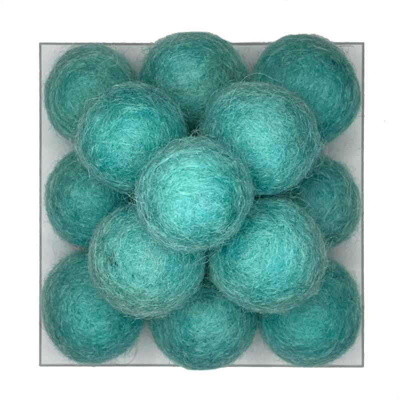 Viltbal-Feltball_LichtTurqouise_20-R-37-W-48
